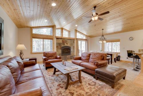 Soda Springs House | Near Donner Lake and Skiing Soda Springs Cabin!