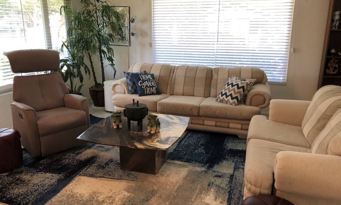 Santa Ana Heights House | New*South Coast Metro*Pool*15 min Newport Beach