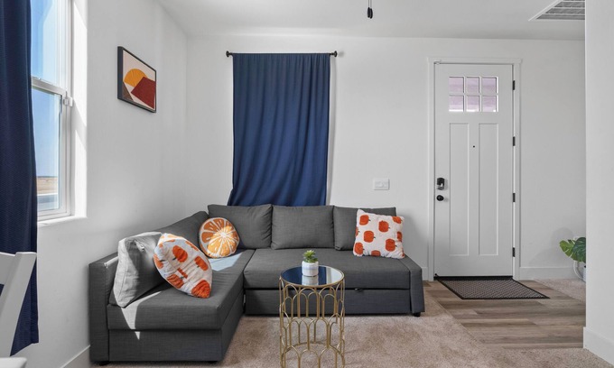 Rosedale Apartment | Newly Built Luxury Suite with AC – Perfect for 4 in Bakersfield