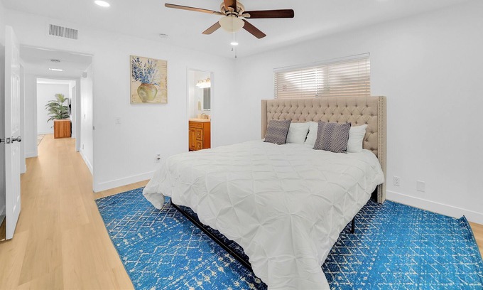 San Clemente Condo | Newly Remodeled Condo - Walk to Beach, Pier, Shopping & Restaurants