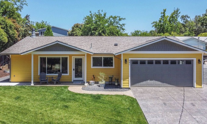 Angels Camp House | Newly remodeled three bed two bathon quiet dead end street.