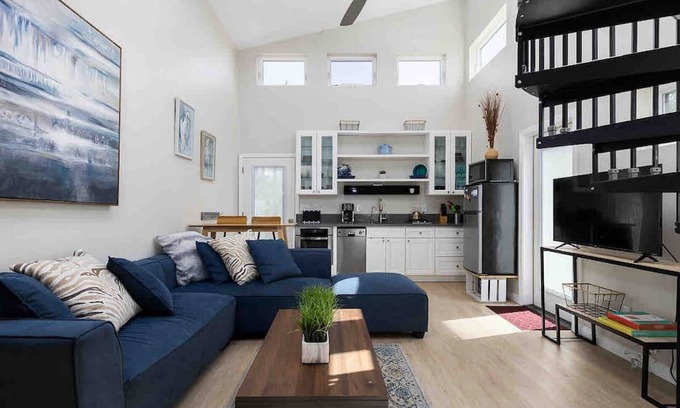 Brea Apartment | Oasis | Inside Out Living | Privacy | Pool