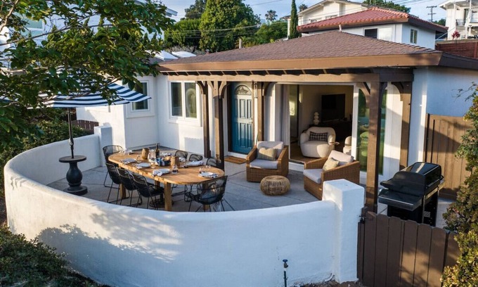 Cardiff-by-the-Sea House | Ocean view home w/private casita & sunny patio