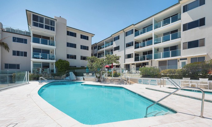 Eastern Malibu Condo | Oceanfront Gem w/Balcony, Pool, Hot Tub & Carbon Beach Access | Bluewater Haven
