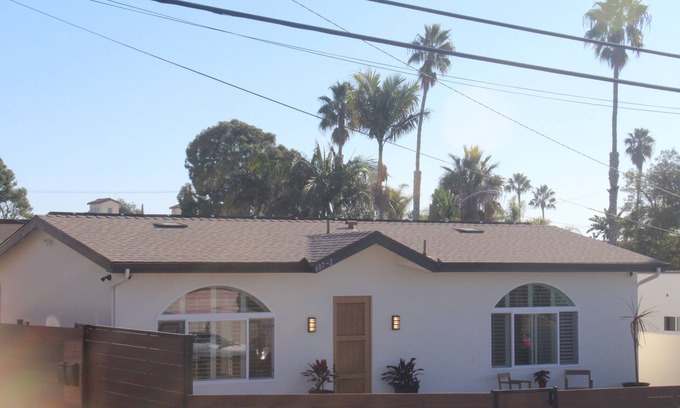 Townsite House | Oceanside Gem