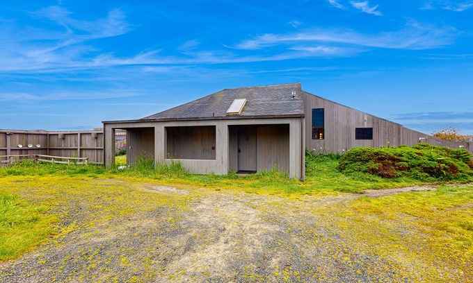 Sea Ranch House | Oceanview Home Near Beach with Private Hot Tub & Shared Pool