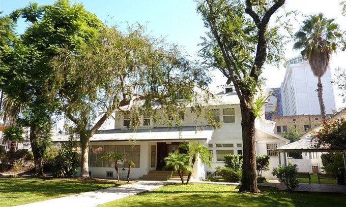 Hollywood Hotel | Orange Drive Hostel