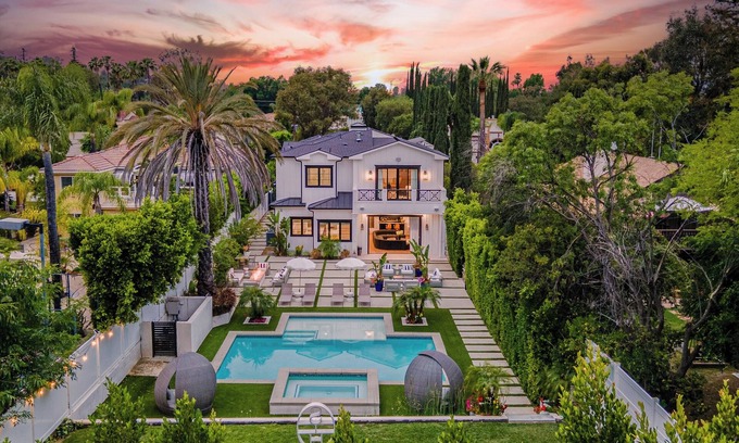 Tarzana Other | Otis Ave - Modern Farmhouse Retreat w/Pool, Spa & Luxe Interiors