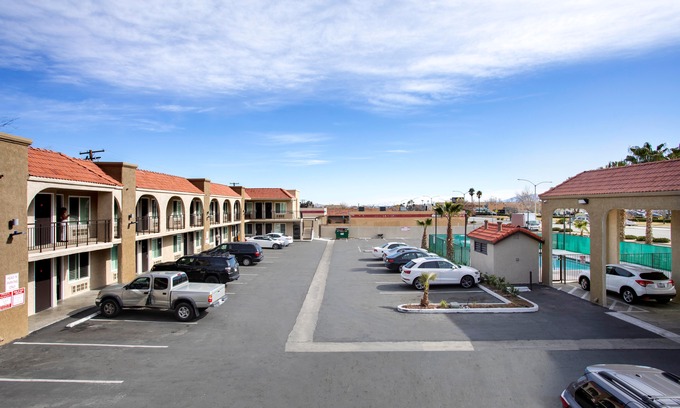 Palmdale Hotel | OYO Hotel Palmdale - Antelope Valley