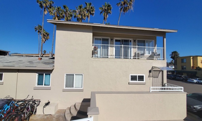 North Pacific Beach Condo | Pacific Beach Beautiful Renovated Condo! With Great View!
