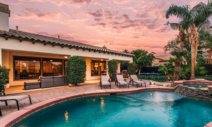 Rancho Santana House | Palisades by AvantStay Palm Tree Oasis Pool & Outdoor Lounge