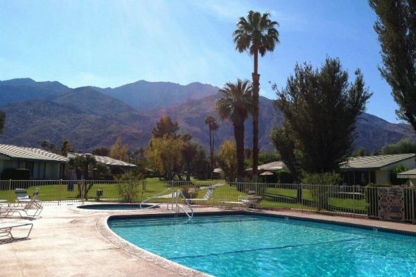 Sunrise Villas Apartment | Palm Springs Condo, Sunrise Villas: 2 BR / 2 BA condo in Palm Springs, Sleeps 4
