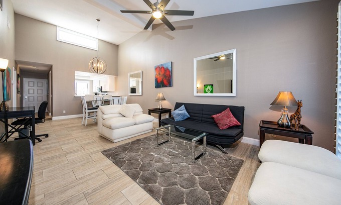 Palm Desert Condo | Palm Valley CC Condo, Sept, thru Dec. Weekly Bookings. Also, Jan - March, 2026.