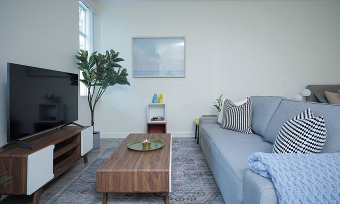 Pasadena Apartment | Pasadena Home within Short Walk to Everything