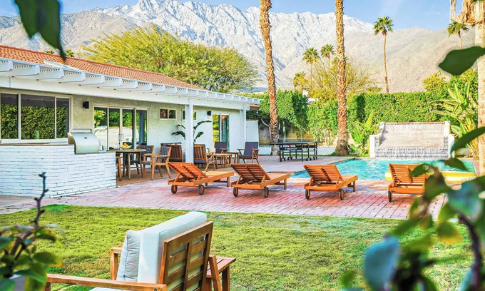 Racquet Club West House | Peaceful Villa MNT views, pool&game room