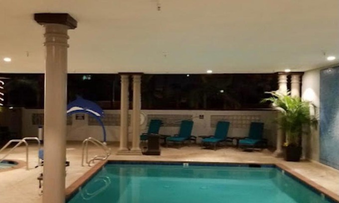Anaheim Resort Apartment | Peacock Suites