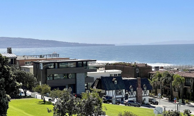 Sand Section House | Penthouse with A+ Ocean/Park View and Terrace