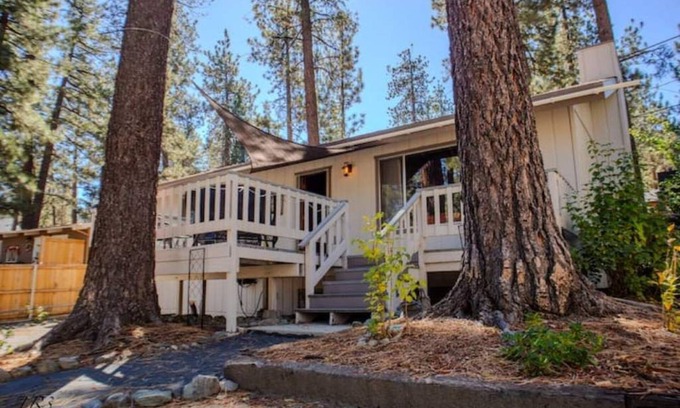 Wrightwood House | Pinetree Place