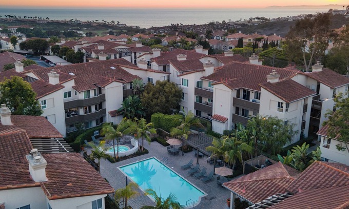 Monarch Beach House | Pool, Hot Tub & Minutes to Dana Point Harbor | Ritz Pointe Condo by AvamtStay