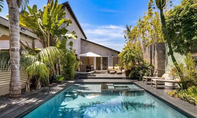 Del Rey House | Pool House Oasis Close to Venice and Marina