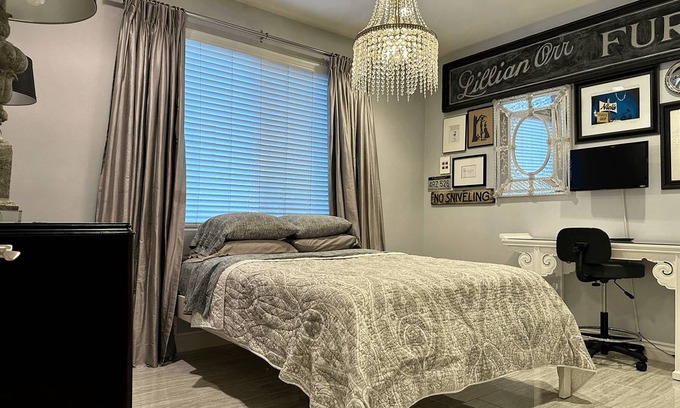 East Manhattan Beach Resort | Private room ∙ 1 guest