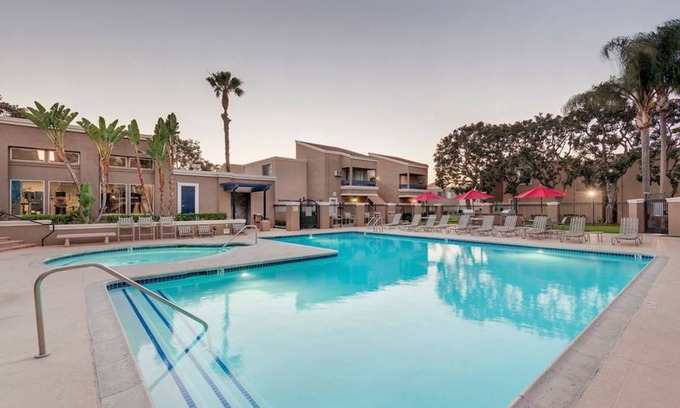 Costa Mesa Resort | Private room ∙ 1 bedroom ∙ 1 guest