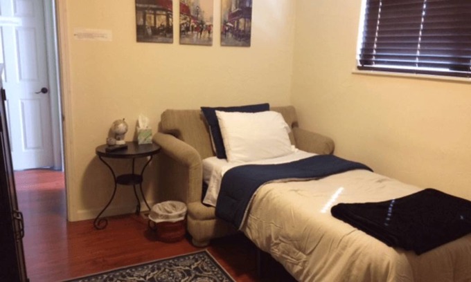 Oakland Resort | Private room ∙ 1 guest