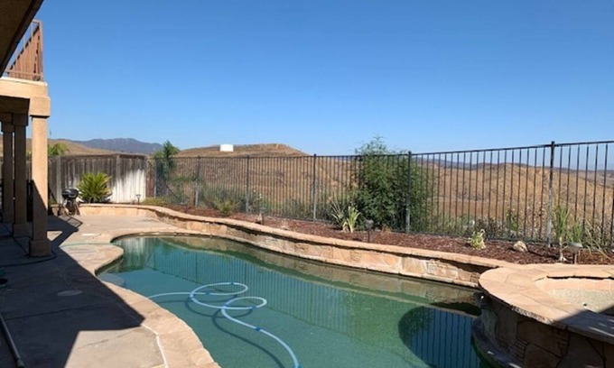 Castaic Resort | Private room ∙ 1 guest