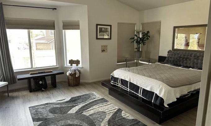 Palmdale Resort | Private room ∙ 2 guests