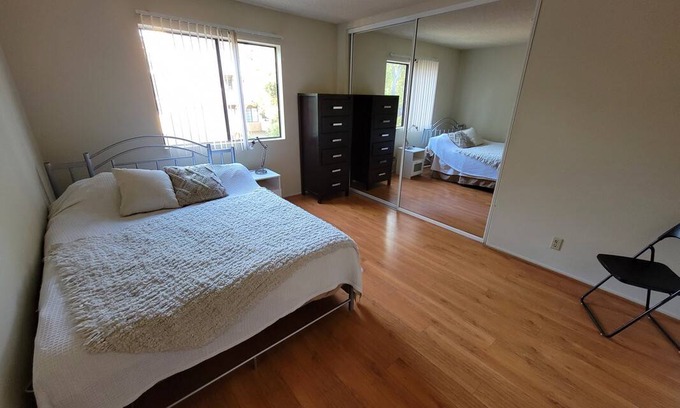Burbank Resort | Private room ∙ 2 guests