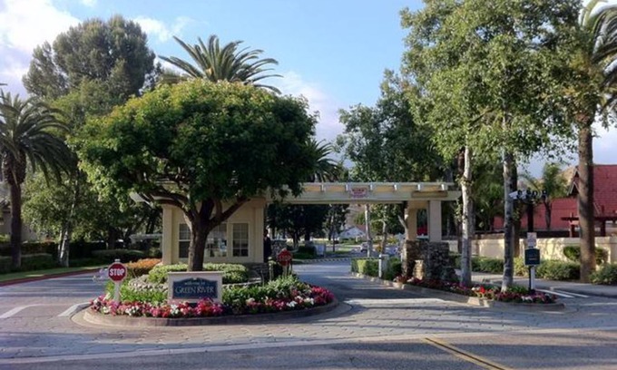 Eastvale Resort | Private room ∙ 2 guests