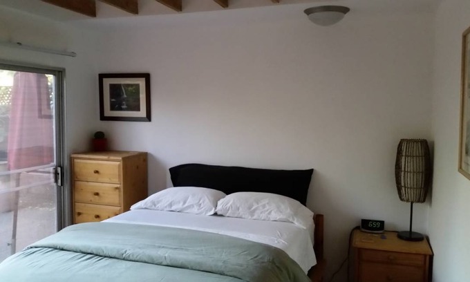 Cathedral City Cove Resort | Private room ∙ 1 guest