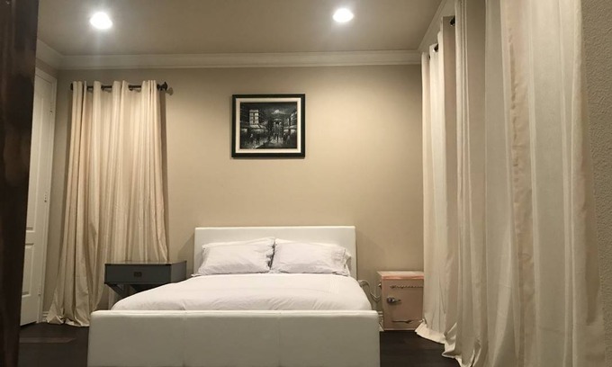 Tustin Resort | Private room ∙ 2 guests