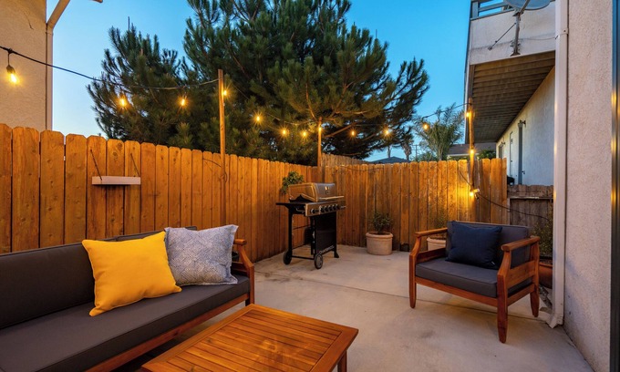 Grover Beach House | Pup Friendly 3BR Sleeps 8