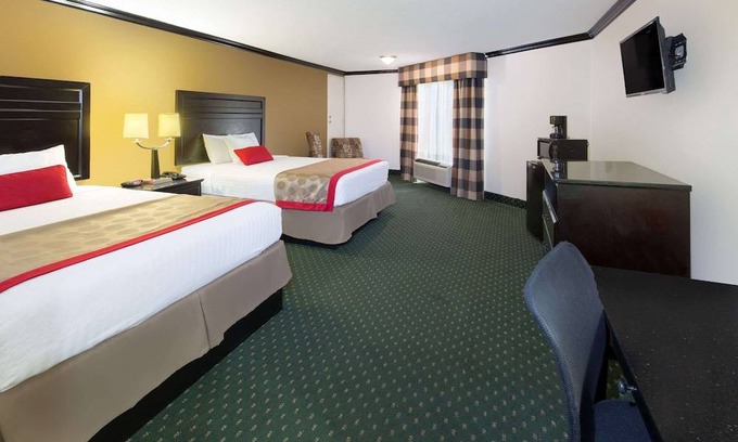 Ontario Hotel | Ramada by Wyndham Ontario