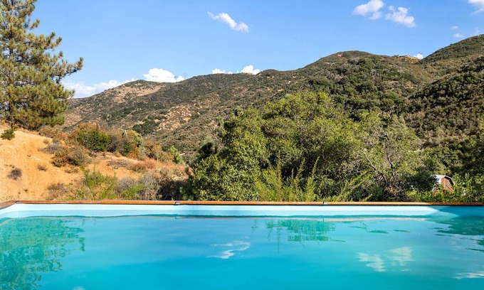 Leona Valley RV Rental | Recreational vehicle (RV) ∙ 1 bedroom ∙ 2 guests
