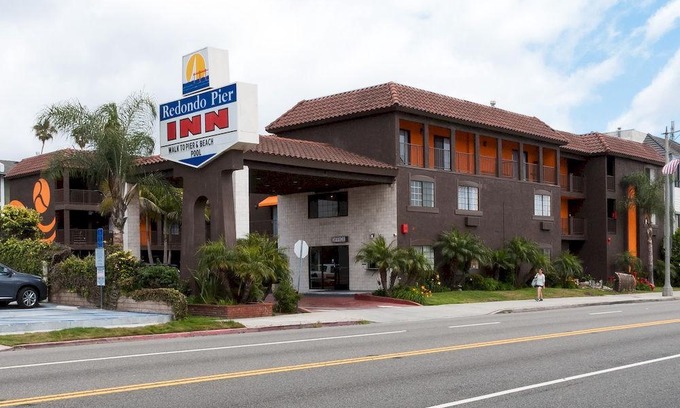 South Redondo Hotel | Redondo Pier Inn
