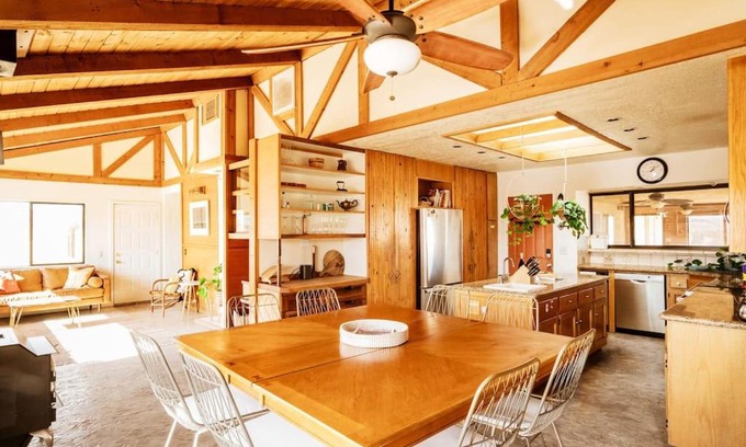 Joshua Tree House | Relaxing Getaway on 5 acres at Hawk + Raven Ranch