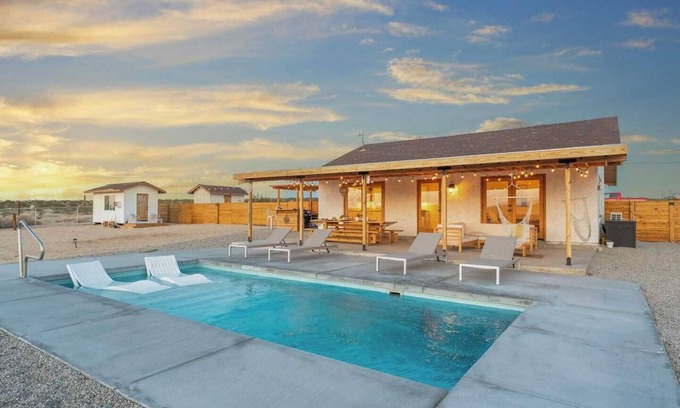 Twentynine Palms House | Remote Home: Heated Pool, Hot Tub, Workspace