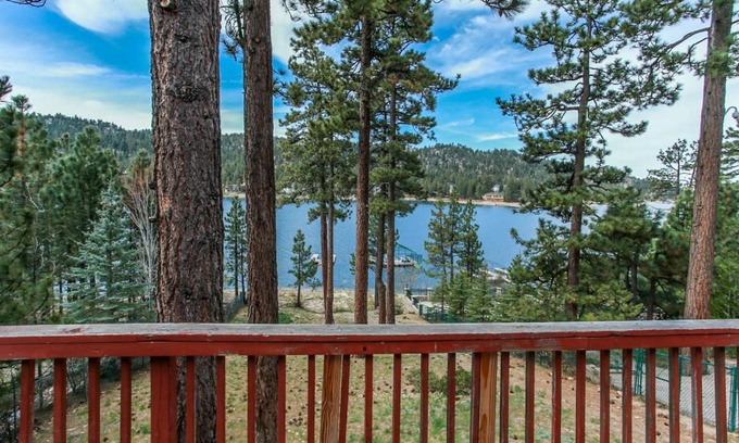 Boulder Bay House | Rustic Vintage Lakefront - Features 70's 80's style to experience an older style cabin! Lakeview!