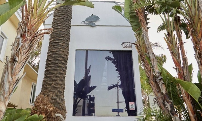 Ocean Park House | Santa Monica DREAM Beach Location