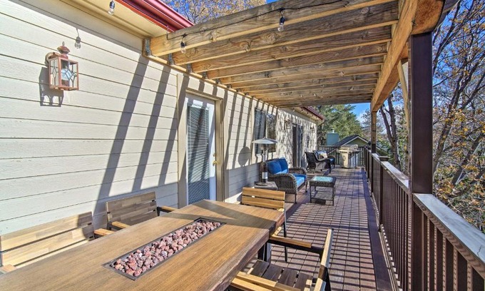 Lake Arrowhead House | Scenic Lake Arrowhead Cabin Hike, Ski, Fish!