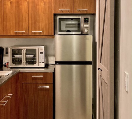 Middletown Cabin | Serenity Stay Mission Hills, Perfect SD Getaway