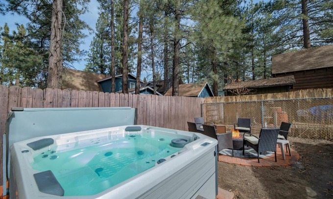 Big Bear City House | Sherwood Cottage