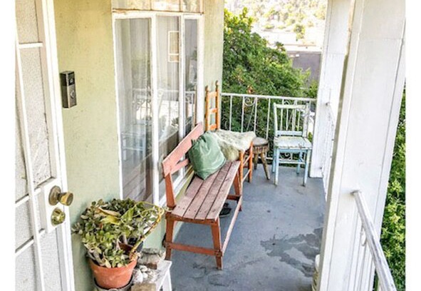 Sunset Junction House | SILVERLAKE HILLS ENTIRE HOUSE WITH GARDEN & VIEWS WALK TO EVERYTHING & PARKING