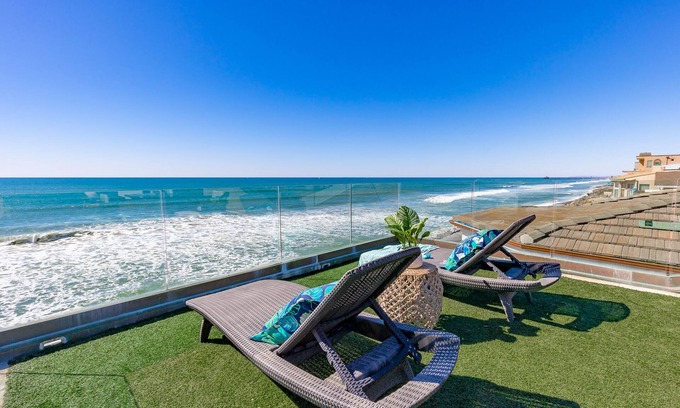 South Oceanside House | Single Family Gorgeous Beachfront Mansion on the Sand P1733-0