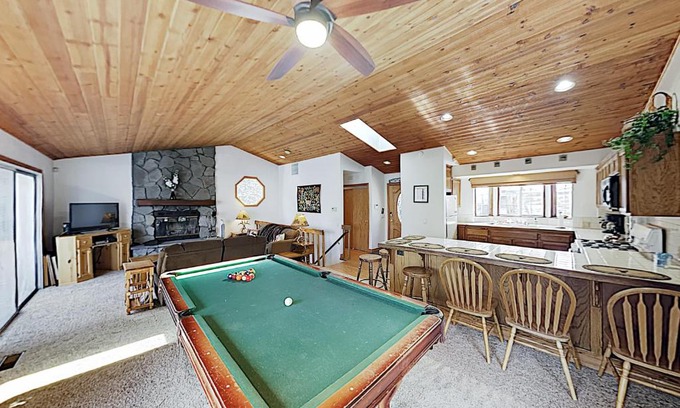 Upper Moonridge Cabin | Siskiyou Oasis