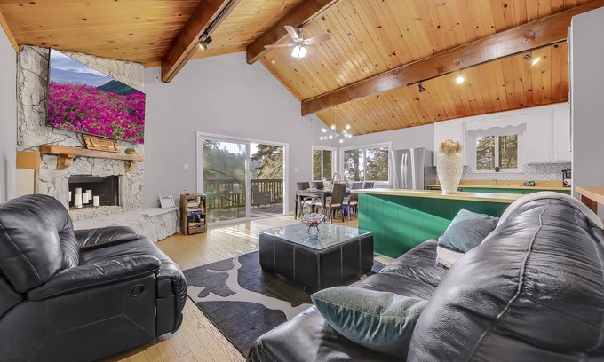 Arrowhead Villas House | Sky Villa: Scenic Views and more!