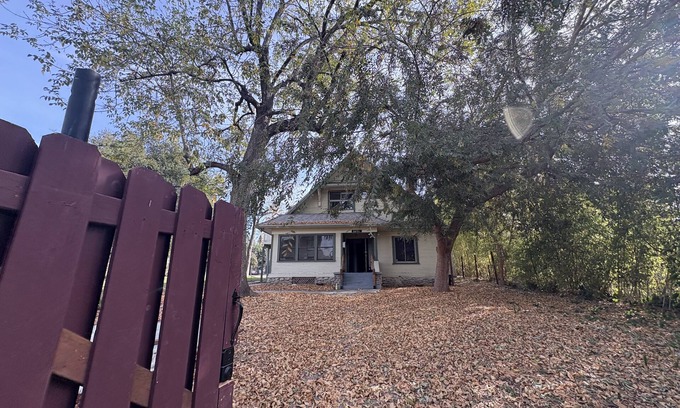 North Central House | Sober Living on the Pink Cloud in fabulous Pasadena with WiFi