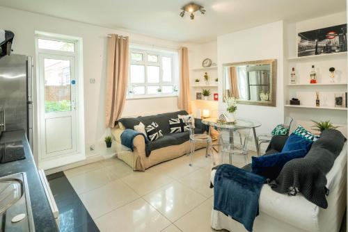 Nine Elms Apartment | Spacious 4-Bed Flat Near Nine Elms Tube Station